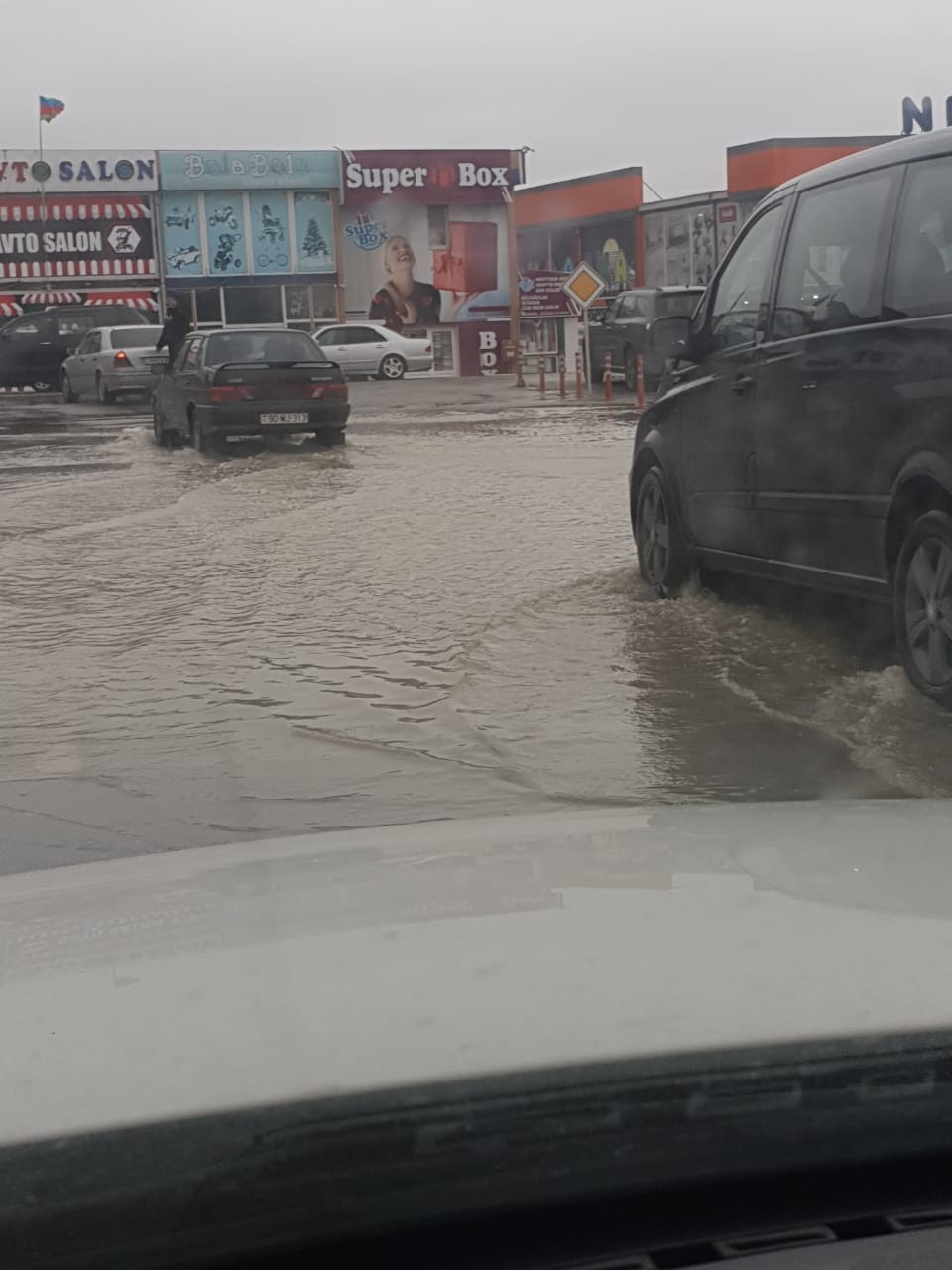 Yol Polisi sürücülərə xəbərdarlıq etdi - FOTO