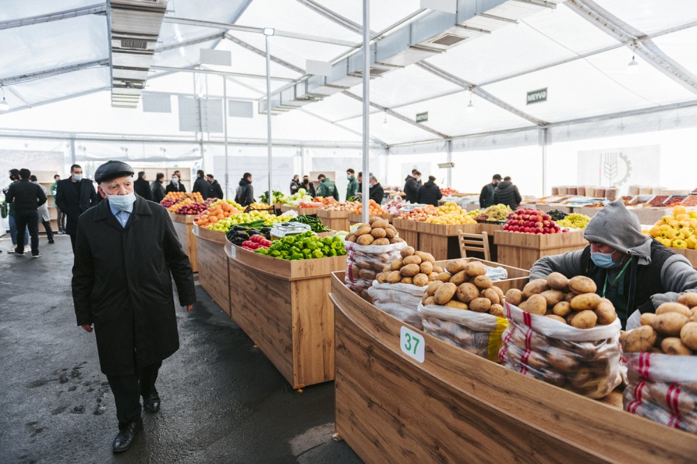 “Kənddən şəhərə” Qış Yarmarkası fəaliyyətə başlayıb - FOTOLAR