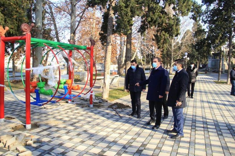 Gəncədə şəhid atasına əlil arabası, məktəbliyə kompüter verildi - FOTOLAR