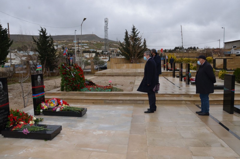 Süleyman Mikayılov şəhid ailələri və yaralıları ziyarət etdi - FOTO