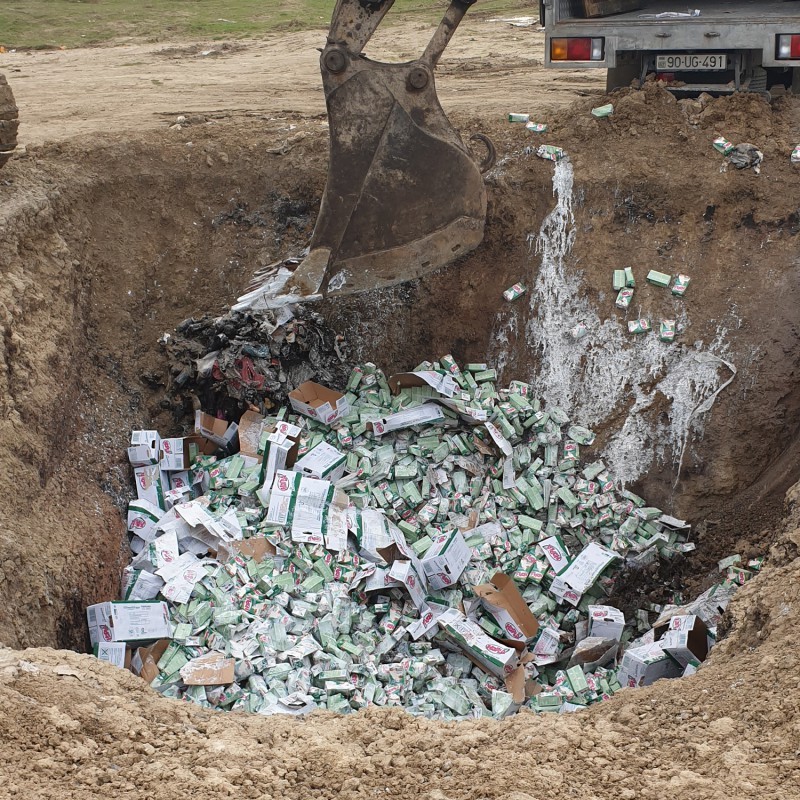 İstehlak üçün yararsız 4,5 ton qaymaq aşkarlandı - FOTO