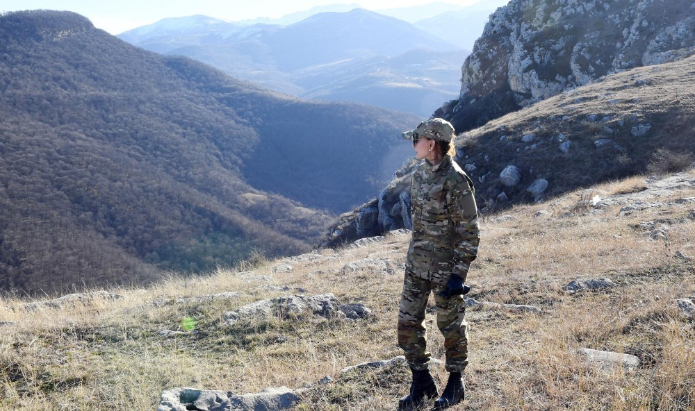 Prezident ailəsi ilə Cıdır düzündə - FOTOLAR