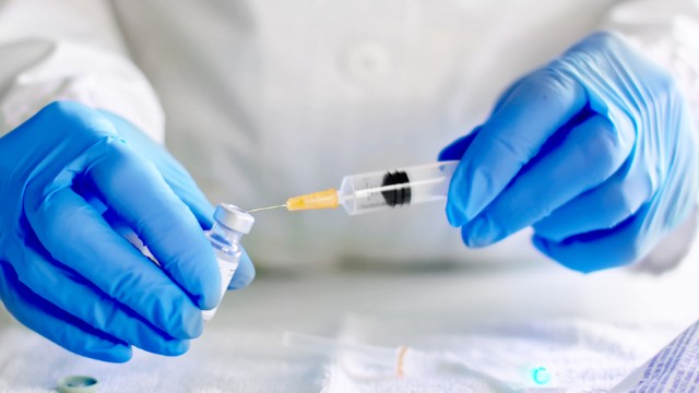 Ölkədə 580 mindən çox insanın vaksinasiyası tam başa çatıb 