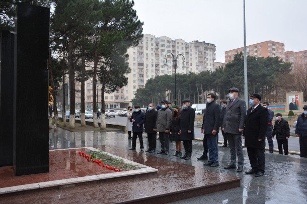 20 Yanvar şəhidlərinin ailələri ilə görüş keçirildi - FOTOLAR