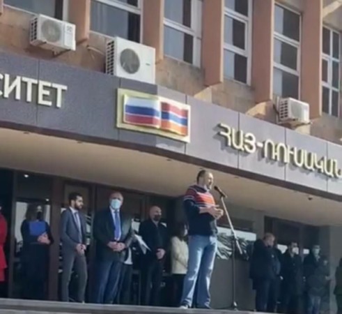 Ermənistanda universitet tələbələrindən Paşinyanın qərarına qarşı AKSİYA (FOTOLAR)