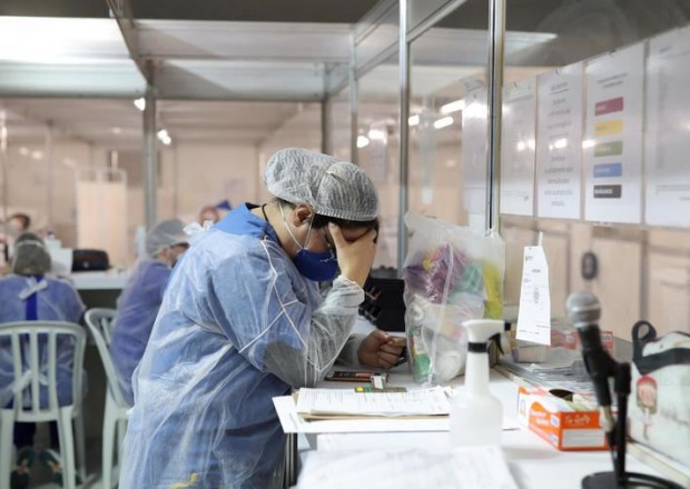 Braziliyada daha 2 286 nəfər koronavirusdan öldü
