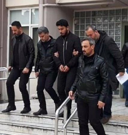 Polis sevgilisinin cinayətini açıqlamadı - Hakimə söz vermişdi