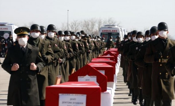 Ərdoğan şəhidlərin dəfn mərasimində iştirak etdi - FOTOLAR