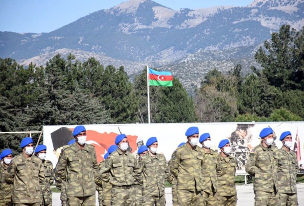 Hərbçilərimiz Türkiyədə keçirilən kursu müvəffəqiyyətlə bitirdi - FOTOLAR