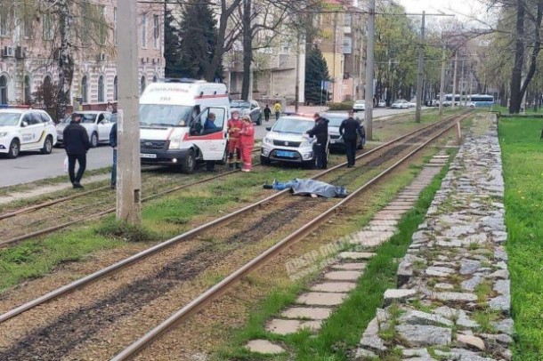 Ukraynada azərbaycanlı kişi uşağının gözü önündə güllələnib - FOTO