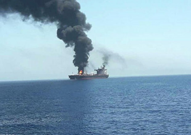 İranda hərbi gəmi batdı 