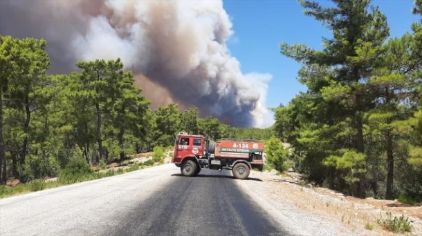 Antalyada güclü meşə yanğınları - FOTOLAR