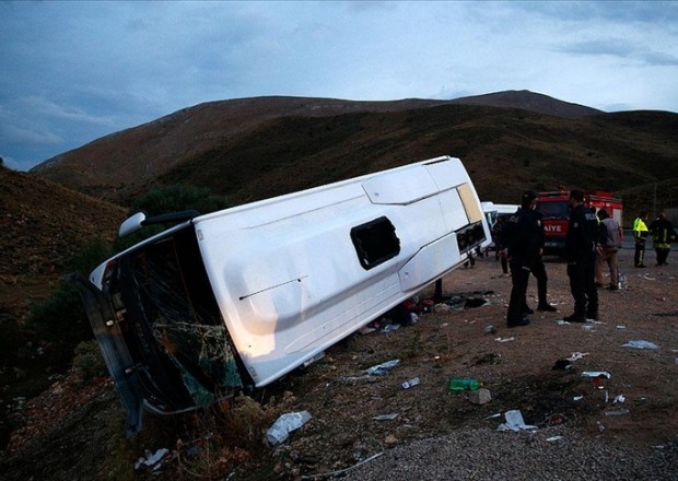 Türkiyədə avtobus qəzası - 19 nəfər yaralandı