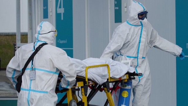 Rusiyada daha 1 221 nəfər koronavirusdan öldü