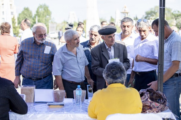 Toxum sərgi-satış yarmarkası öz işini uğurla yekunlaşdırdı - FOTOLAR