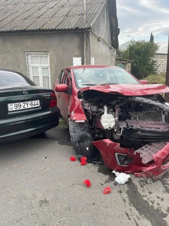 "Sürücülük vəsiqəm yoxdur" - Qəzaya düşən polis (FOTOLAR)