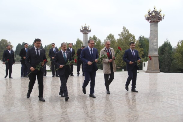 Gəncədə “nizamiganjavi.az” saytının təqdimatı keçirildi - FOTOLAR