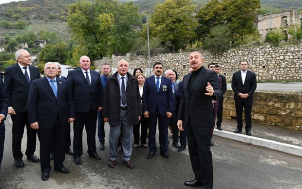 Prezident Hadruta və Tuğ kəndinə səfər etdi - FOTOLAR (YENİLƏNİB)