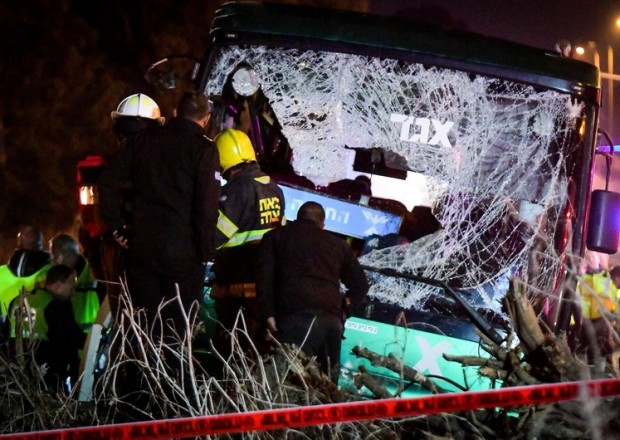 İsraildə iki avtobus toqquşub, 30-dan çox adam yaralanıb