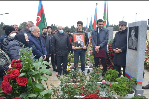 Bakıda Vətən Müharibəsi şəhidinin anım mərasimi keçirildi - FOTOLAR