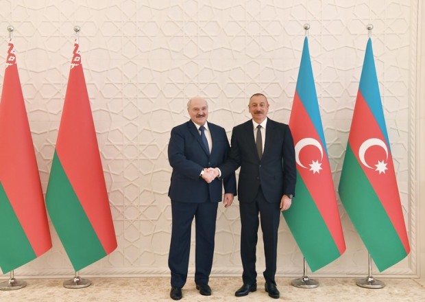 Lukaşenko Prezident İlham Əliyevə zəng edib