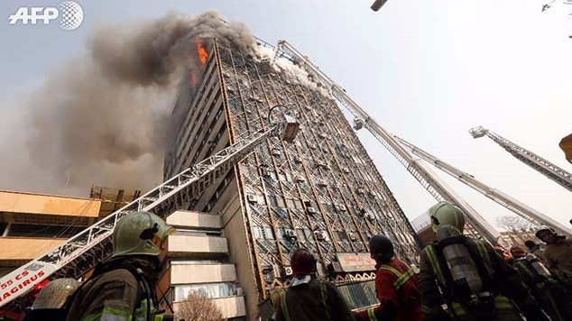 İranda 17 mərtəbəli binada yanğın oldu 