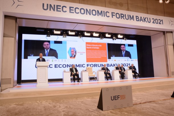 UNEC İqtisadi Forumu 2021 öz işini davam etdirib - FOTOLAR