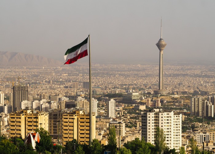 İranın paytaxtında məktəblər buna görə bağlandı