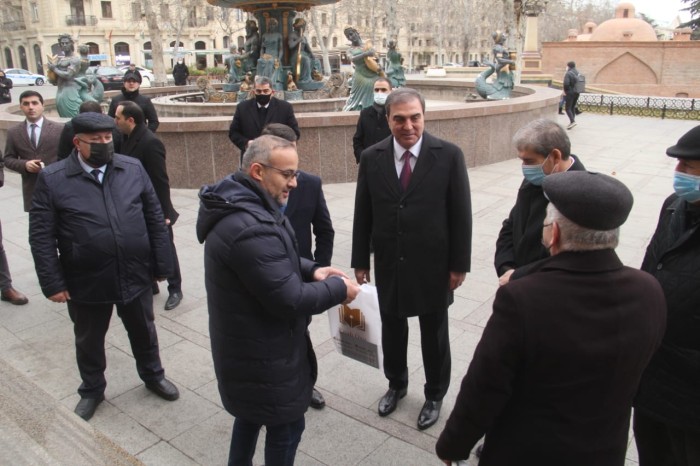 Gəncədə Beynəlxalq Kitab Bağışlama Günü münasibətilə aksiya keçirildi - FOTOLAR