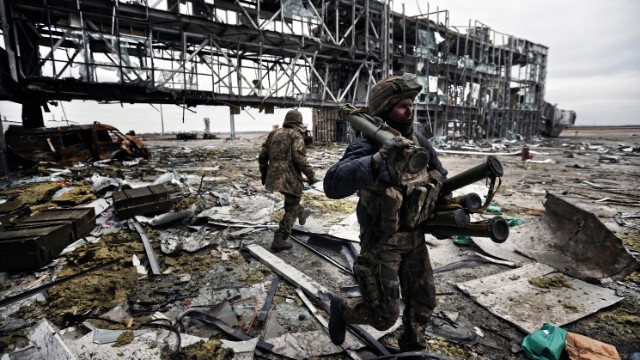 Donetsk hava limanı yaxınlığında PARTLAYIŞ