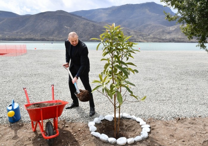 Prezident Suqovuşanda turizm kompleksinin təməlini qoydu - FOTOLAR