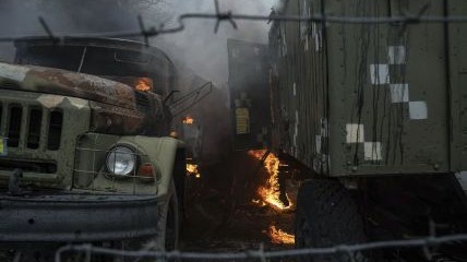 Luqanskda rusların sursat anbarı məhv edildi - VİDEO