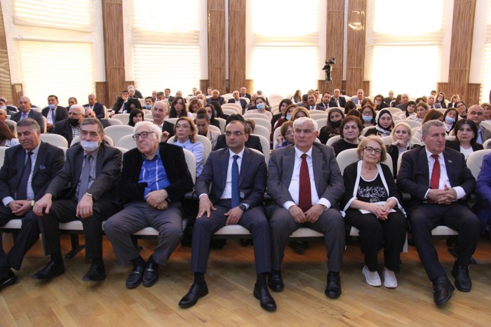 Yazıçılar Ağamusa Axundova həsr olunan tədbirdə iştirak etdilər - FOTOLAR