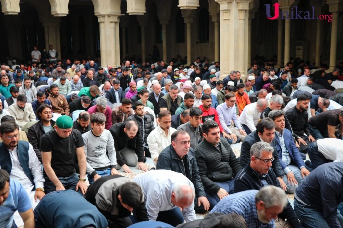 Bakıda bayram namazından - FOTOREPORTAJ