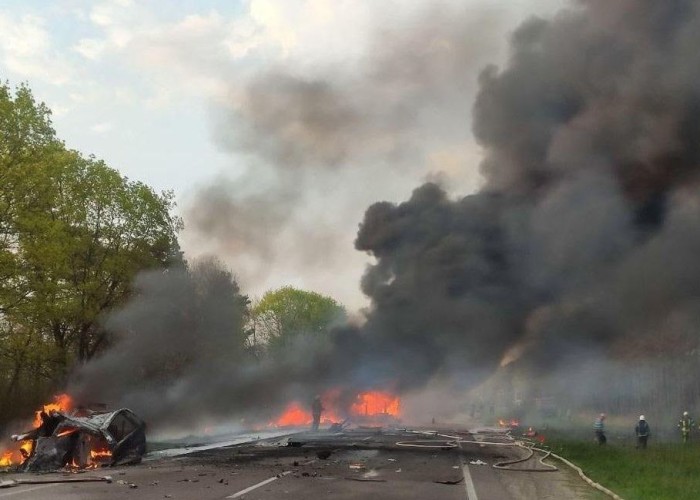 Ukraynada avtoqəza  - 16 nəfər öldü