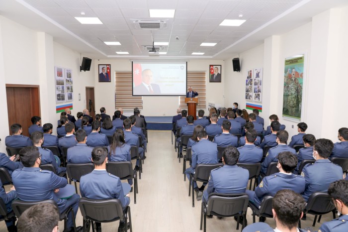 Gömrük Akademiyasında  seminar keçirildi - FOTOLAR