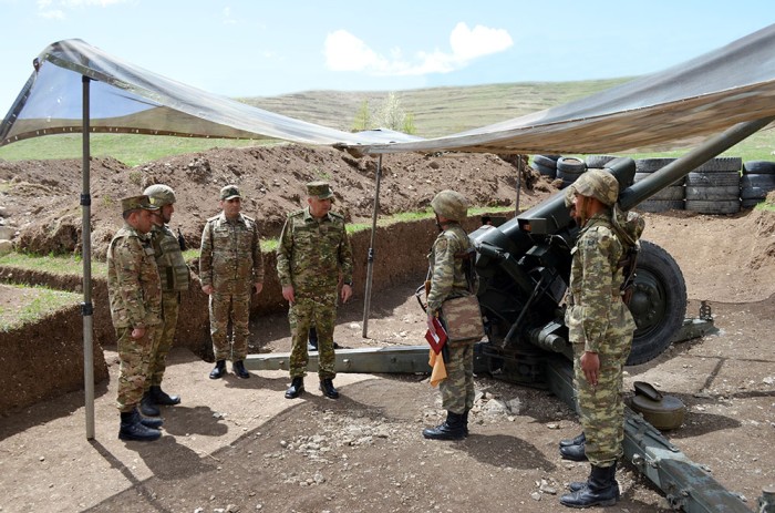 Kərim Vəliyev Kəlbəcərə getdi - Döyüş hazırlığını yoxladı (FOTOLAR)