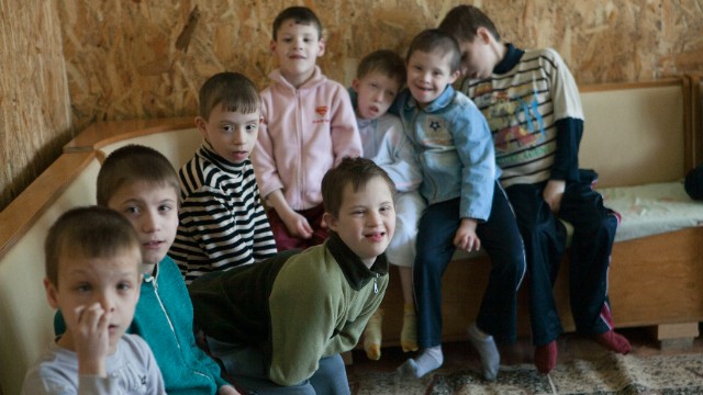 Ukraynalı baxıcılar əlil uşaqları ÖLÜMƏ TƏRK ETDİ
