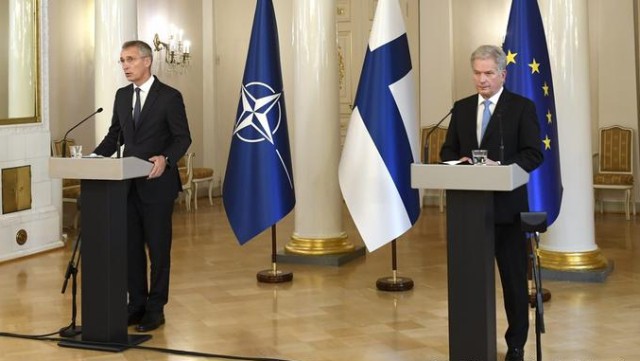 "Finlandiya NATO üzvlüyünə doğru irəliləyərkən Rusiya Ukraynanın şərqini vurur" 
