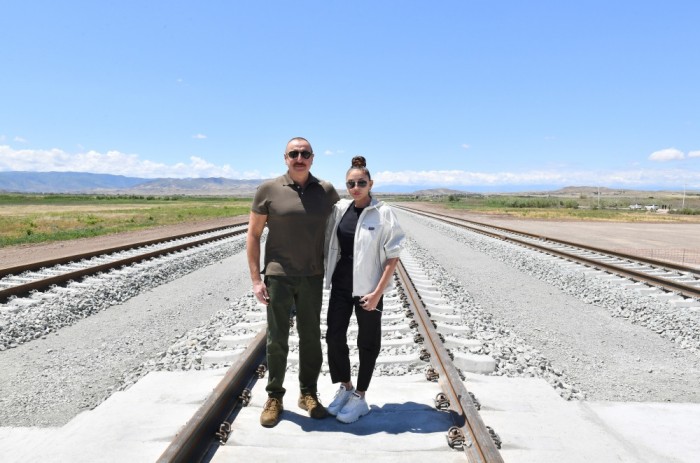 Horadiz-Ağbənd dəmir yolu xəttinin Soltanlı stansiyasının təməli qoyulub - YENİLƏNİB (FOTO)