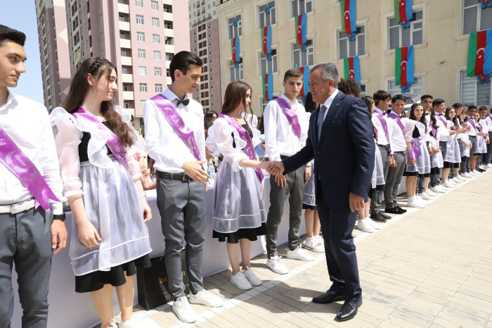 Abşeron məktəblərində “Son zəng” tədbirləri keçirildi - FOTOLAR