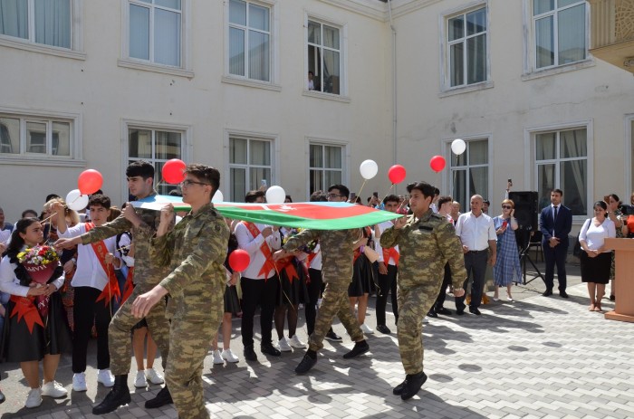 Qaradağda “Son zəng” tədbirləri qeyd olundu - FOTOLAR