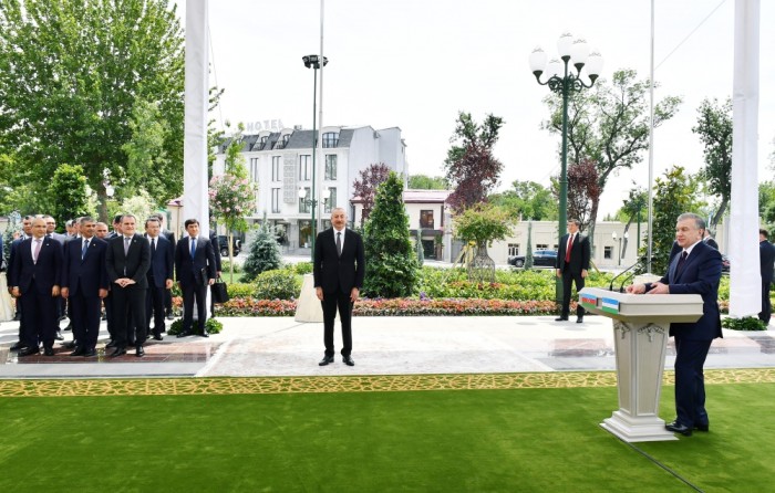 Prezidentlər Daşkənddə Heydər Əliyev Meydanının açılışını etdilər - FOTOLAR (YENİLƏNİB)