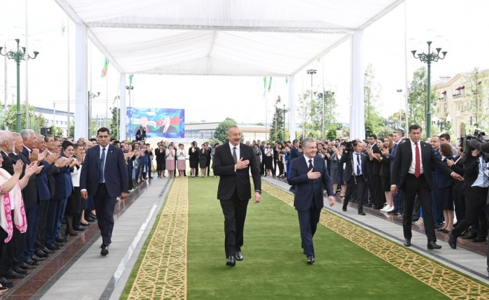 Prezidentlər Daşkənddə Heydər Əliyev Meydanının açılışını etdilər - FOTOLAR (YENİLƏNİB)