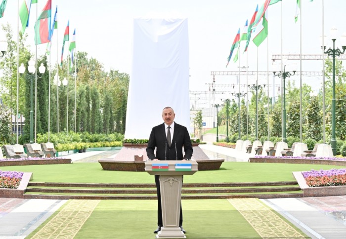 Prezidentlər Daşkənddə Heydər Əliyev Meydanının açılışını etdilər - FOTOLAR (YENİLƏNİB)