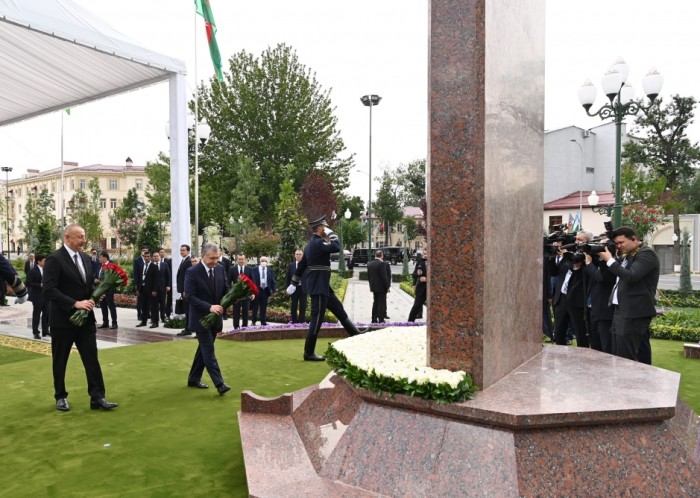 Prezidentlər Daşkənddə Heydər Əliyev Meydanının açılışını etdilər - FOTOLAR (YENİLƏNİB)