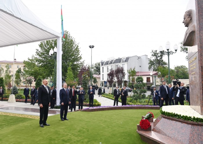 Prezidentlər Daşkənddə Heydər Əliyev Meydanının açılışını etdilər - FOTOLAR (YENİLƏNİB)