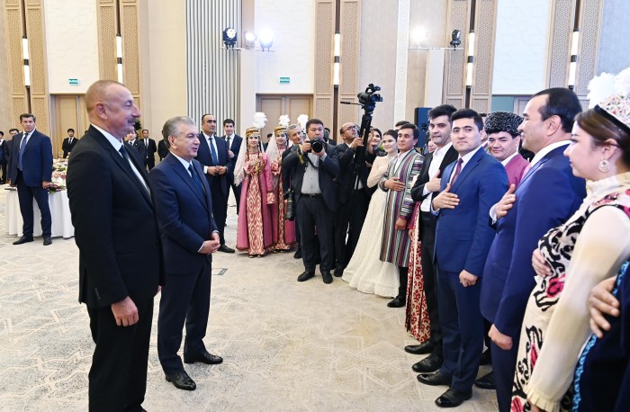 Mirziyoyev Əliyevin şərəfinə qəbul təşkil etdi - YENİLƏNİB (FOTO)