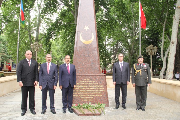 Qafqaz İslam Ordusunun ilk şəhidlərinin xatirəsinə ucaldılan abidənin açılışı oldu - FOTOLAR