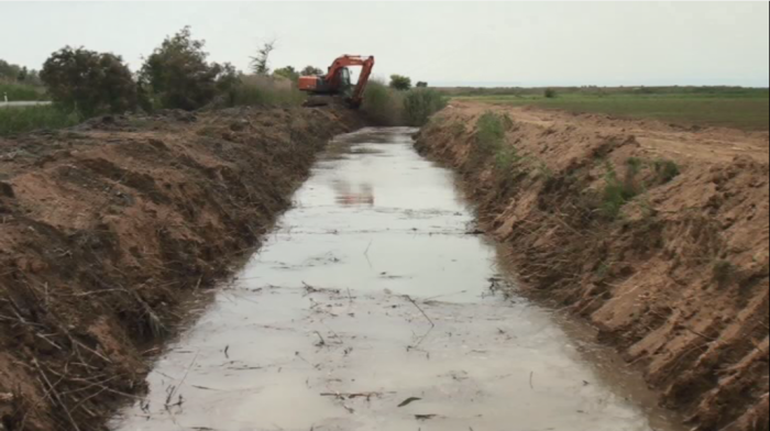 Beyləqanda 1300 metr kanal beton üzlüyə alınıb - FOTOLAR